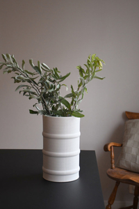 Arby Weiße Vase aus matter Keramik